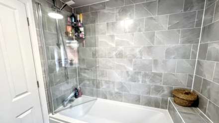 Honeycomb Vale, Chard, Image 11