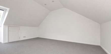 Beasley Court, Chard, Image 11
