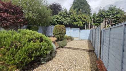 Beasley Court, Chard, Image 15