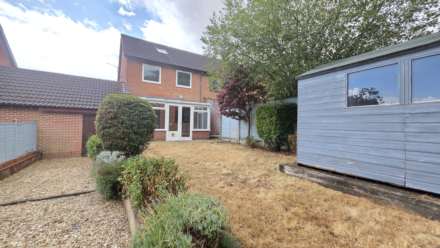 Beasley Court, Chard, Image 16