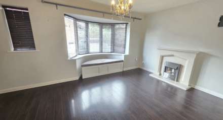 Beasley Court, Chard, Image 2