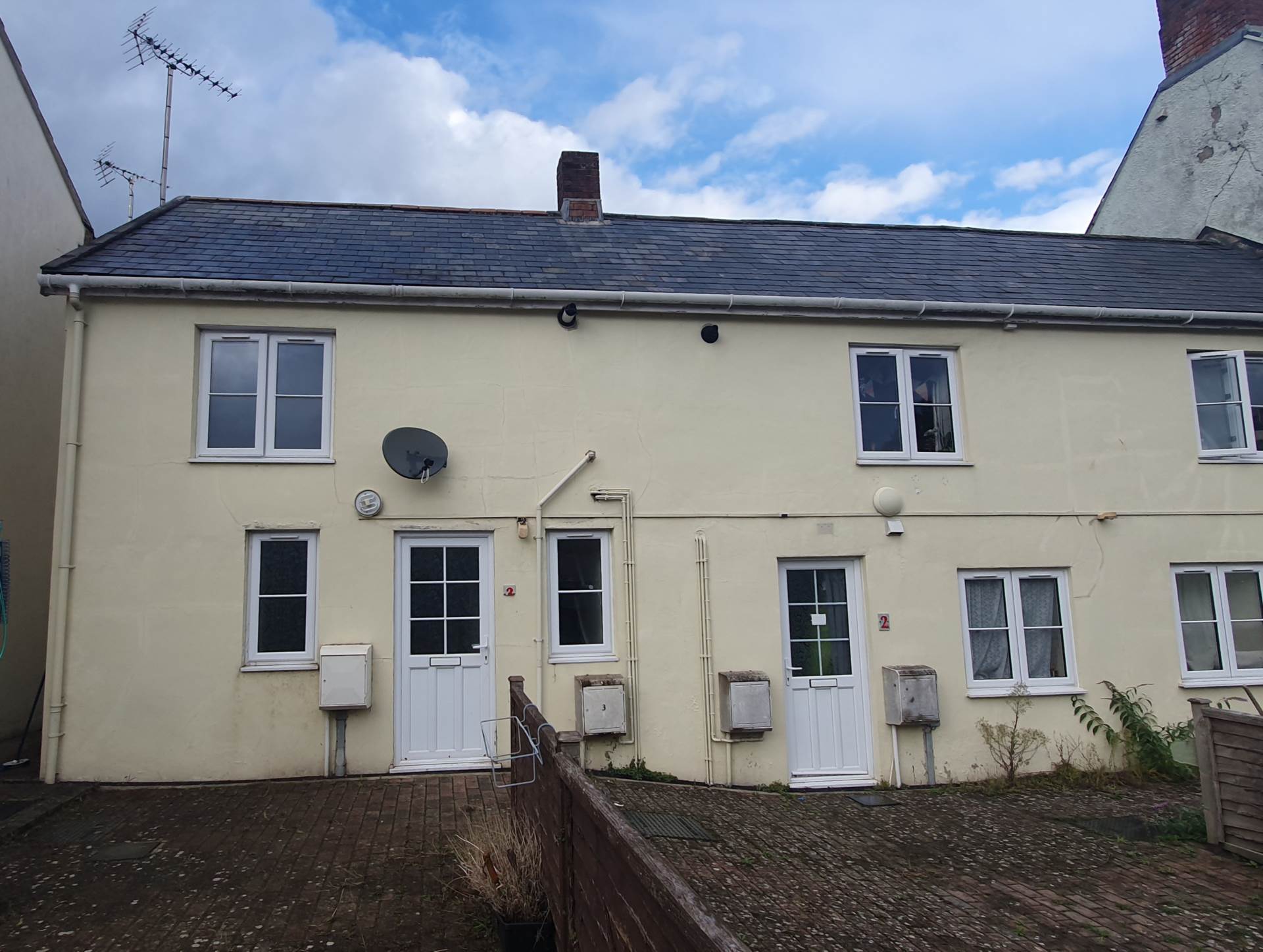 Holyrood Mews Cottages, Holyrood Street, Image 1