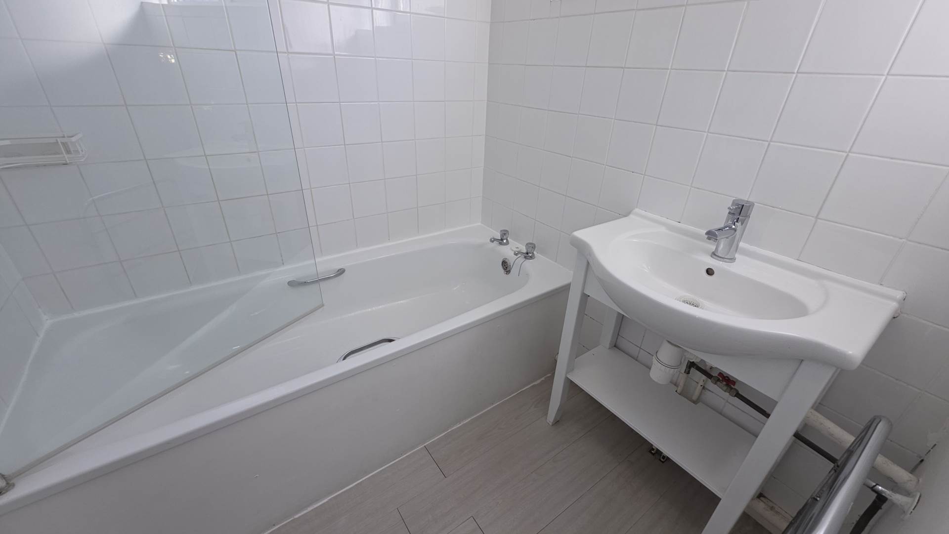 Fawcus Place, Chard, Image 12