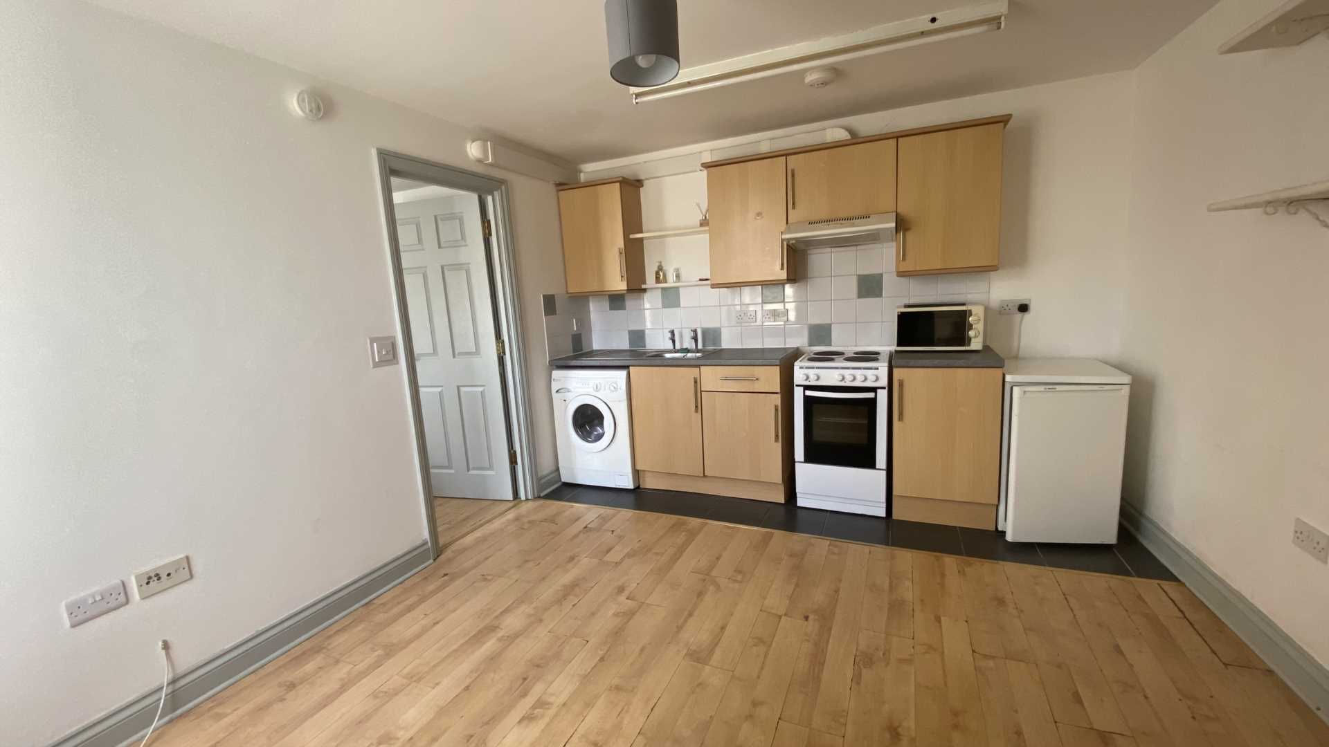 Holyrood Street, Chard, Image 3