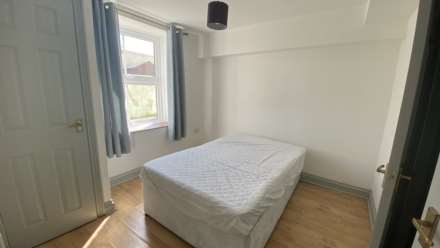 Holyrood Street, Chard, Image 5