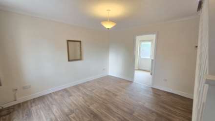 Crib Close, Chard, Image 2