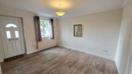 Crib Close, Chard, Image 3