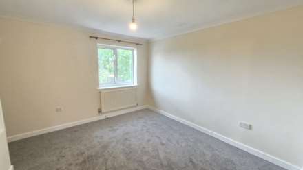 Crib Close, Chard, Image 5