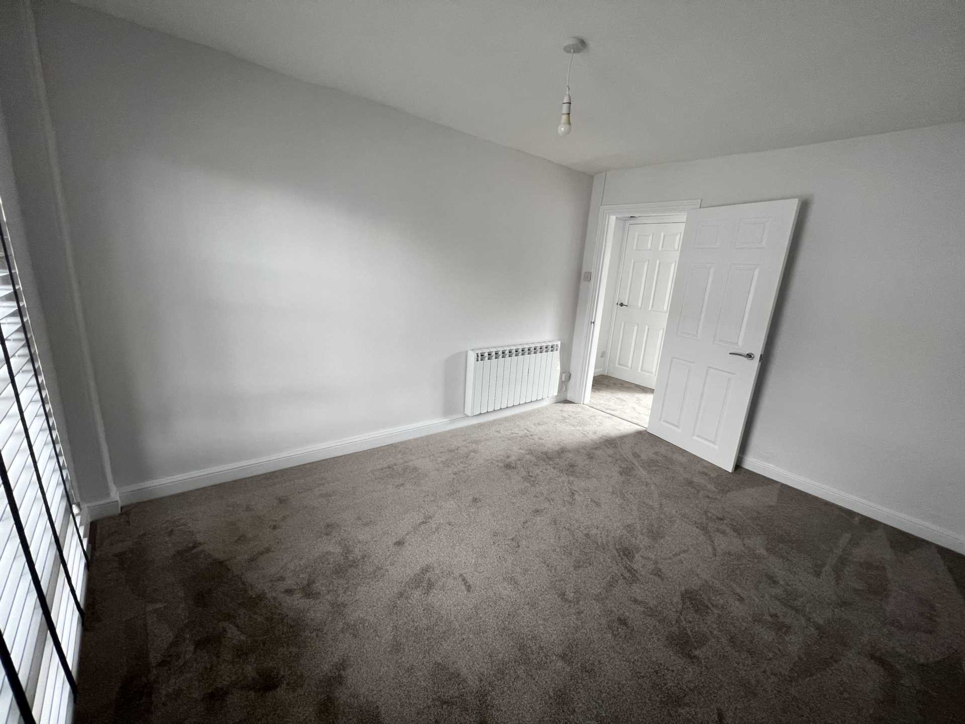 Holyrood Street, Chard, Image 3