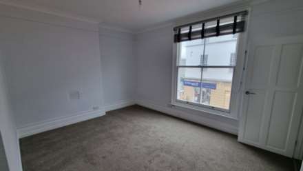 Holyrood Street, Chard, Image 4