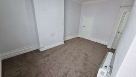 Holyrood Street, Chard, Image 7