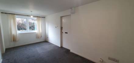 Bubwith Close, Chard, Image 3