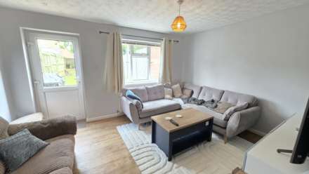 Phelps Close, Chard, Image 2