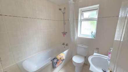 Phelps Close, Chard, Image 7