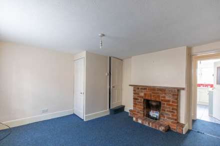 Middle Street, Stroud, Image 2