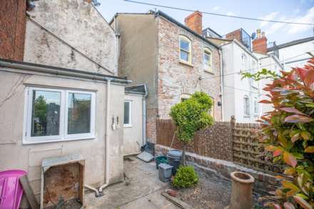 Middle Street, Stroud, Image 9