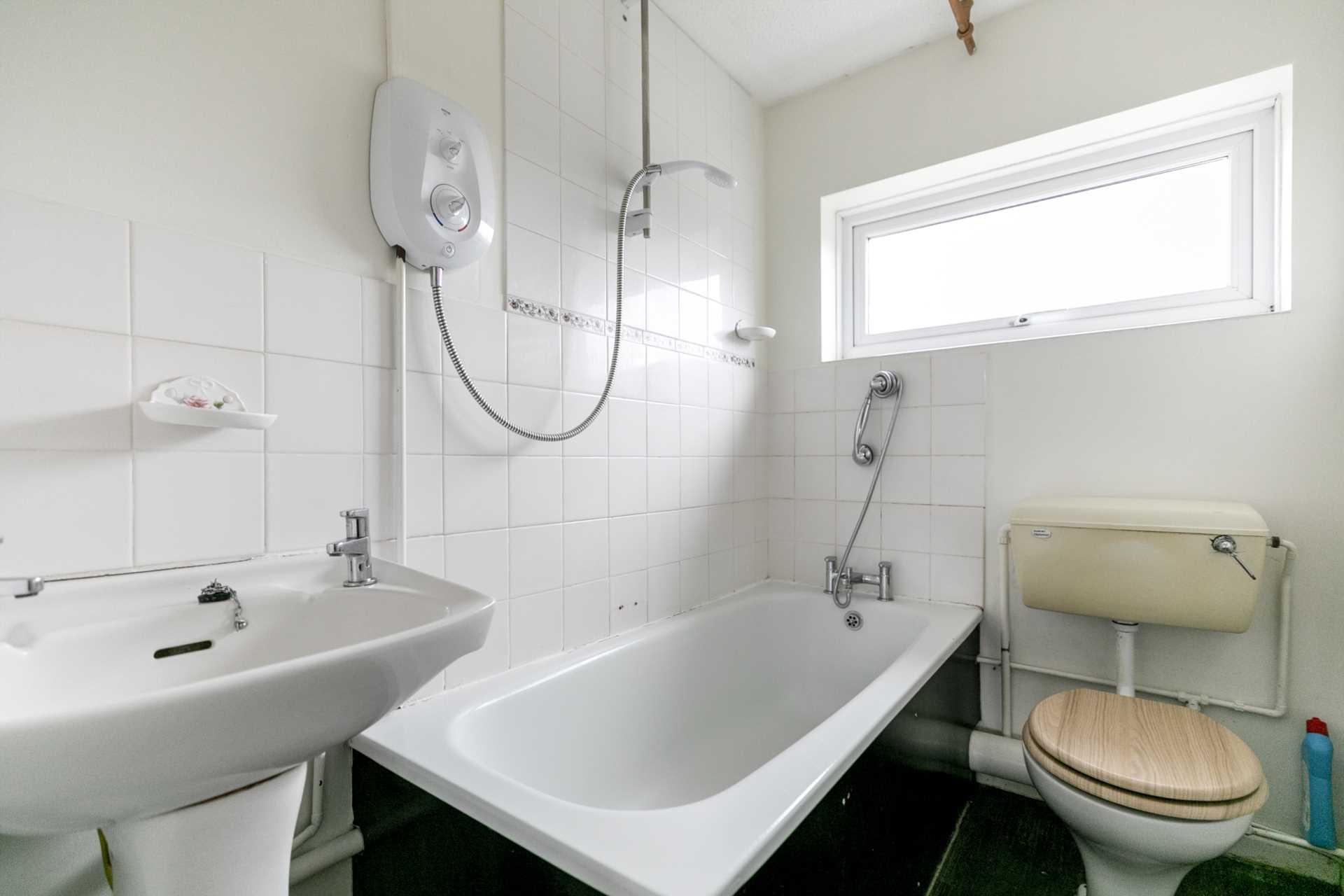 Colliers Wood, Nailsworth, Image 5