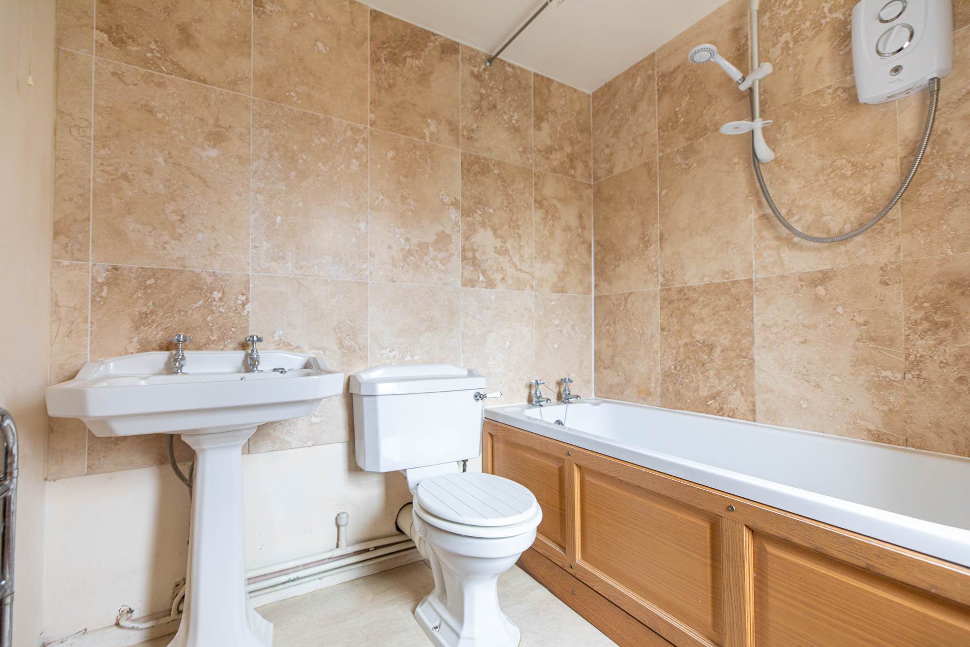 Stone Manor, Stroud, Image 6