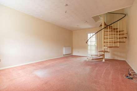 Gardner Close, Chalford, Image 2