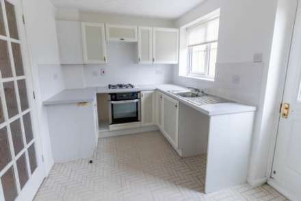 Gardner Close, Chalford, Image 3