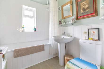 Bourne Estate, Brimscombe, Image 15