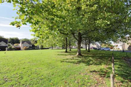 The Old Common, Bussage, Image 17