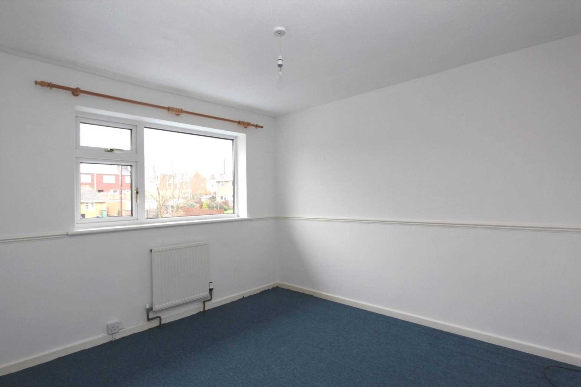 Berkeley Close, Cashes Green, Image 7