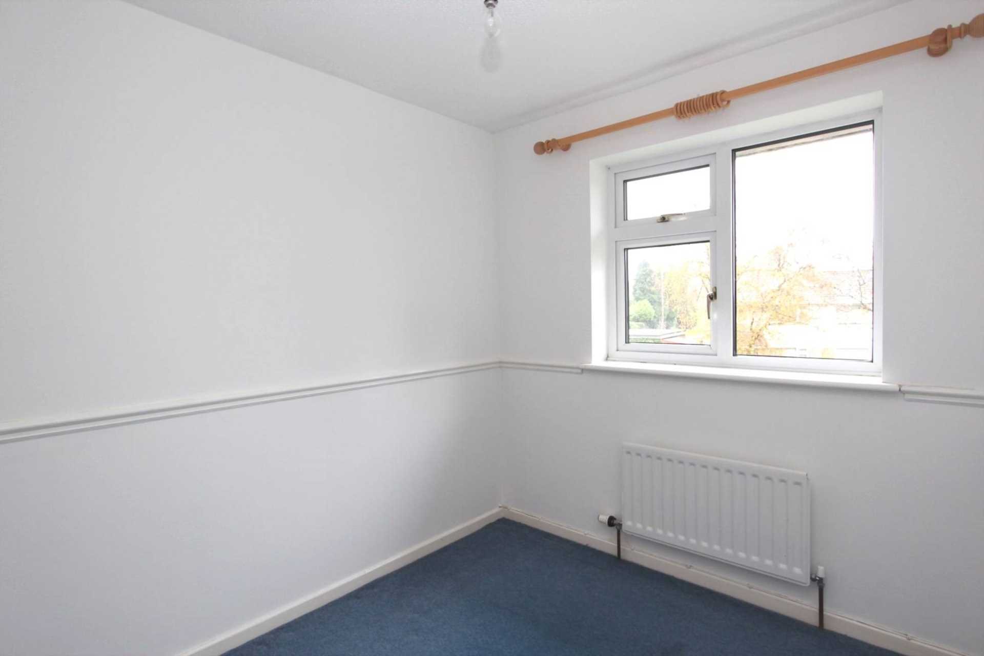 Berkeley Close, Cashes Green, Image 8