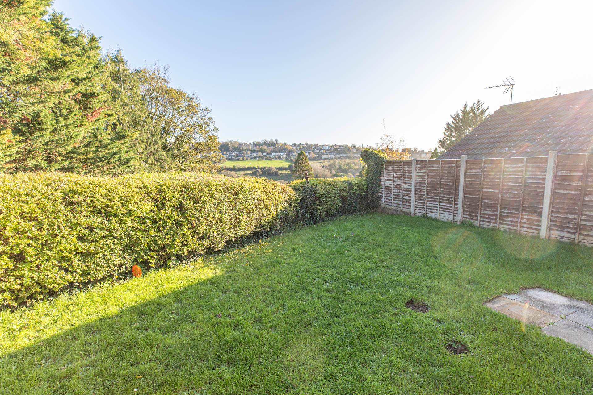 Shepherds Close, Uplands, Image 15