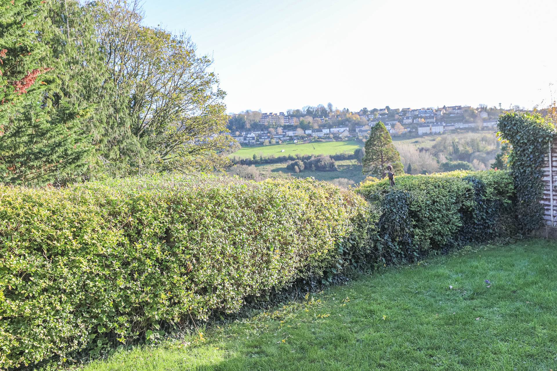 Shepherds Close, Uplands, Image 16