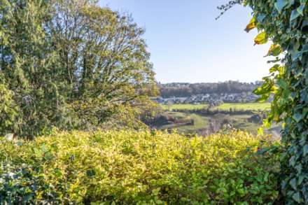 Shepherds Close, Uplands, Image 14