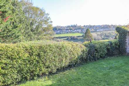 Shepherds Close, Uplands, Image 16