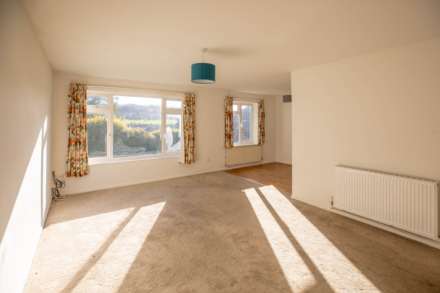 Shepherds Close, Uplands, Image 2