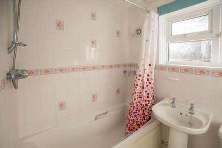 Shepherds Close, Uplands, Image 9