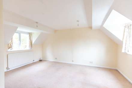 Calfway Lane, Bisley, Image 11