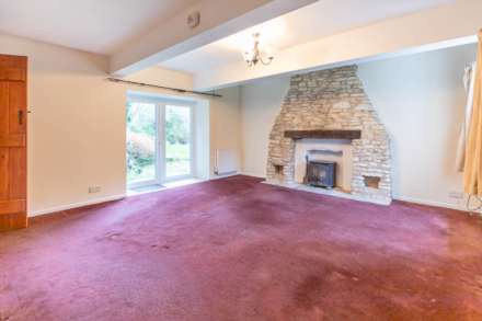 Calfway Lane, Bisley, Image 3