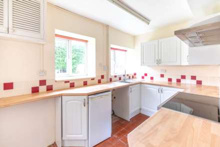 Calfway Lane, Bisley, Image 7