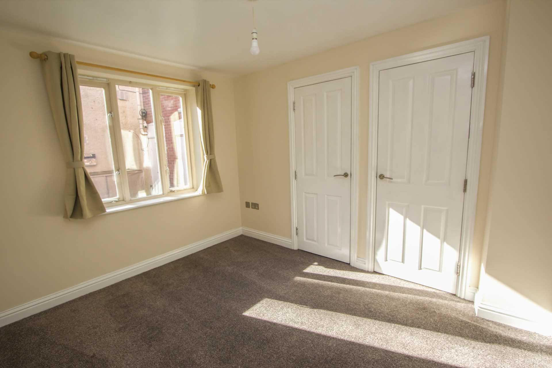 Russell House, Stroud, Image 5