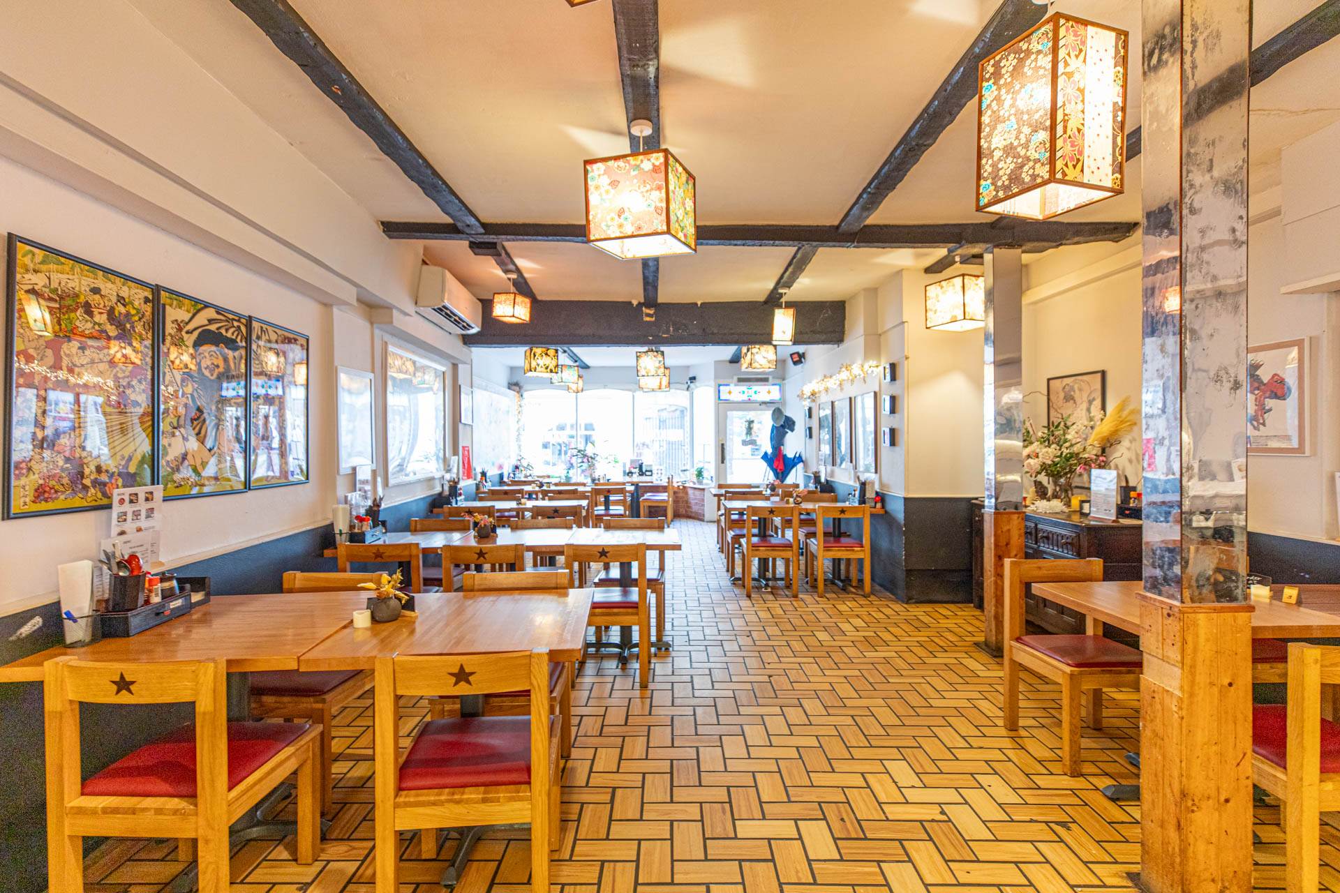 Mixed use Commercial unit & 2 x Self contained two bedroom flats, High Street, Stroud, Image 2