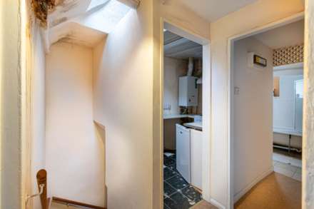 Mixed use Commercial unit & 2 x Self contained two bedroom flats, High Street, Stroud, Image 20