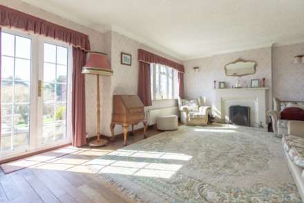 Farmhill Crescent, Farmhill, Stroud., Image 3
