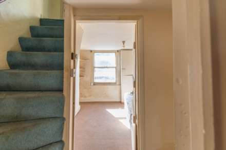 (Residential) London Road, Thrupp, Image 14