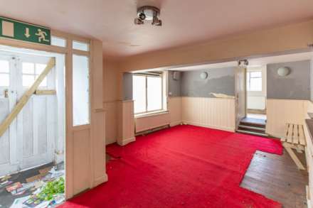 (Residential) London Road, Thrupp, Image 3