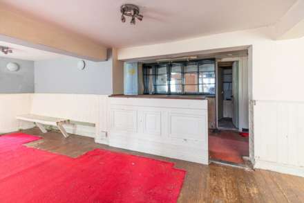 (Residential) London Road, Thrupp, Image 5