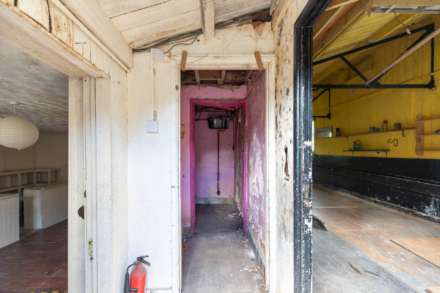 (Residential) London Road, Thrupp, Image 7