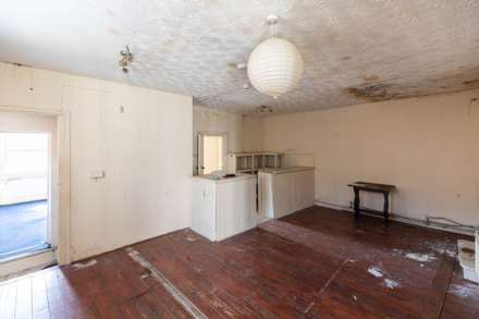 (Residential) London Road, Thrupp, Image 8