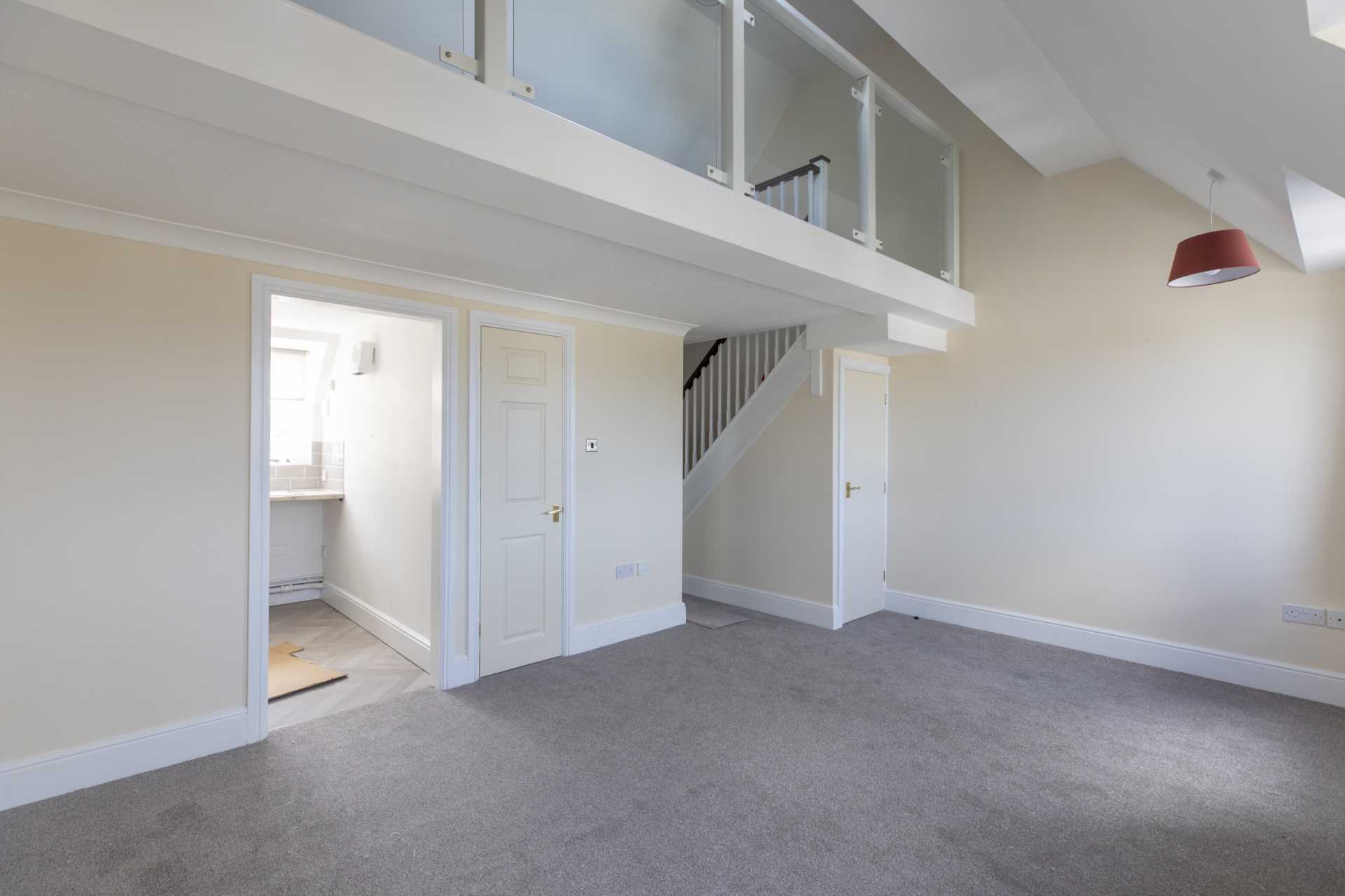 Highview Lodge, Stroud, Image 5
