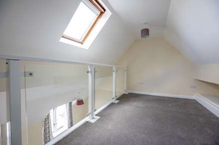Highview Lodge, Stroud, Image 6