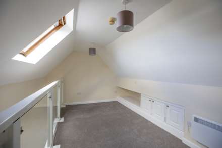 Highview Lodge, Stroud, Image 7