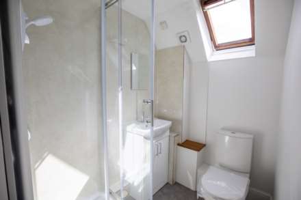 Highview Lodge, Stroud, Image 8